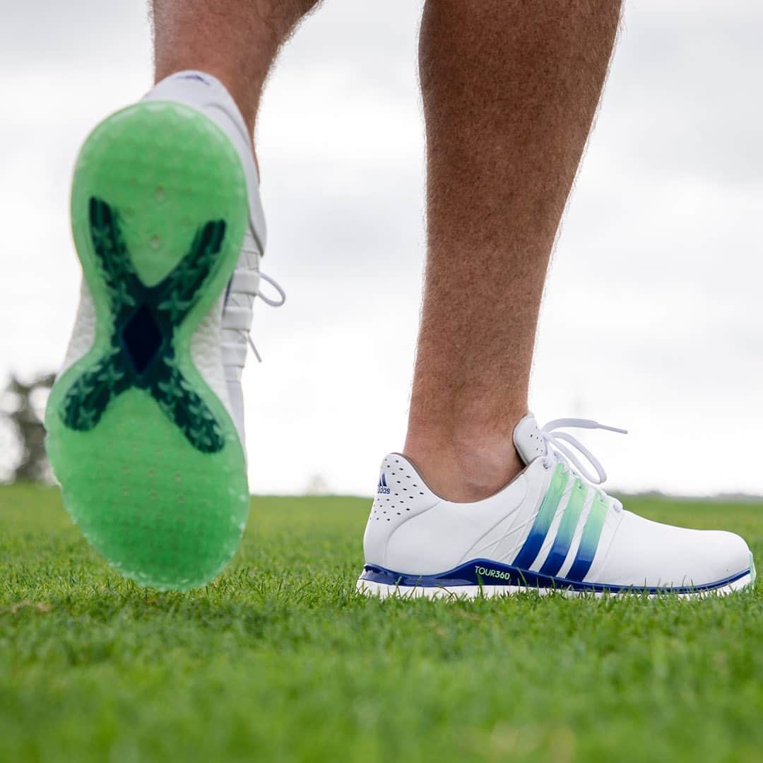 adidas Golfさんのインスタグラム写真 - (adidas GolfInstagram)「Experience tour-level stability on a spikeless outsole. . #TOUR360 XT Spikeless golf shoes are now available in men’s and women’s models. Shop all colors and styles globally at the link in bio.」10月2日 4時27分 - adidasgolf