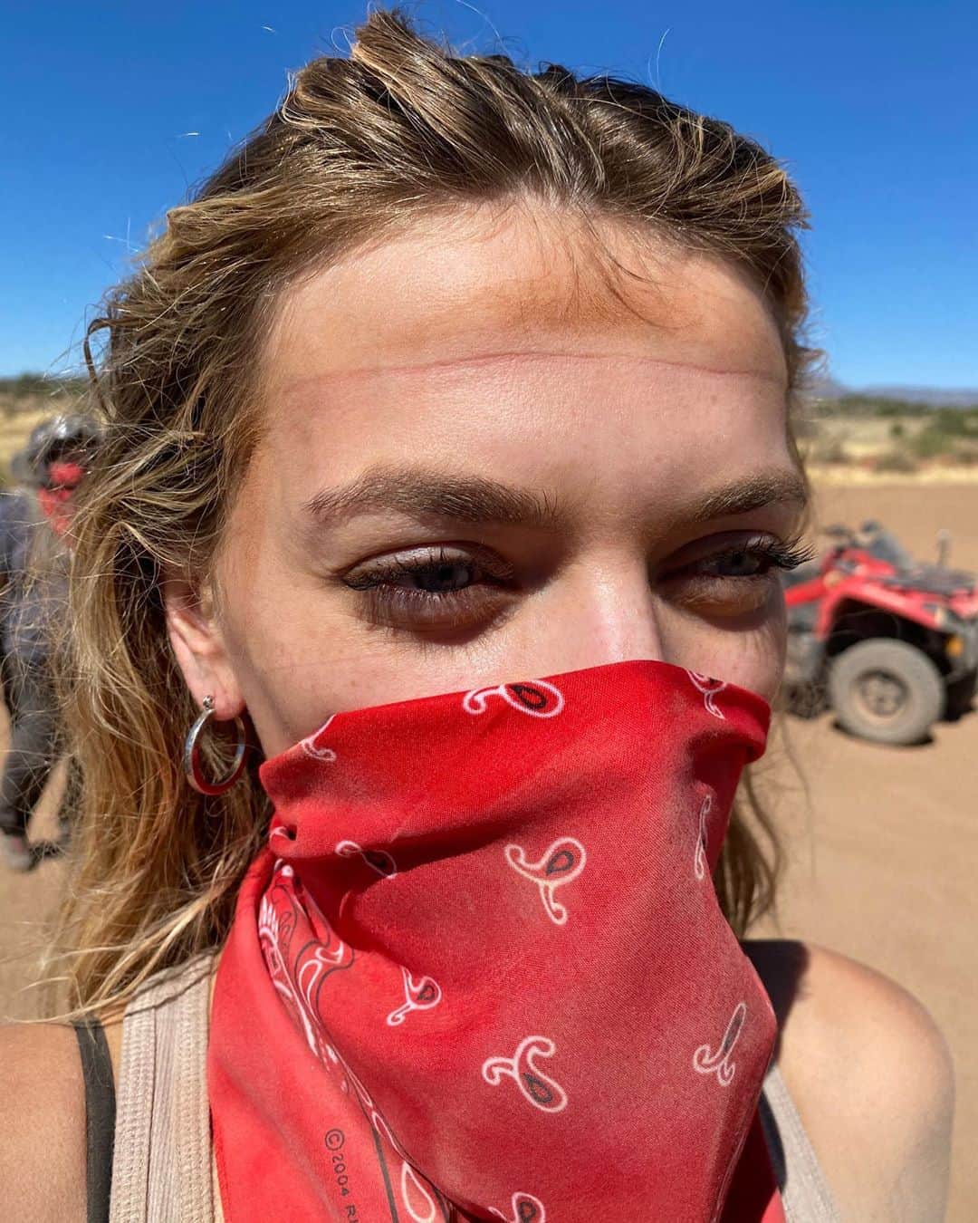 ブレッヒェ・ハイネンのインスタグラム：「Ridin dirty 💨」