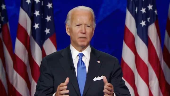 ヤナ・スクラのインスタグラム：「Very motivational speech! Thanks @trexpass for the #deepfake #trumpbidendebate #carryon #biden2020🇺🇸 (link to video in bio)」