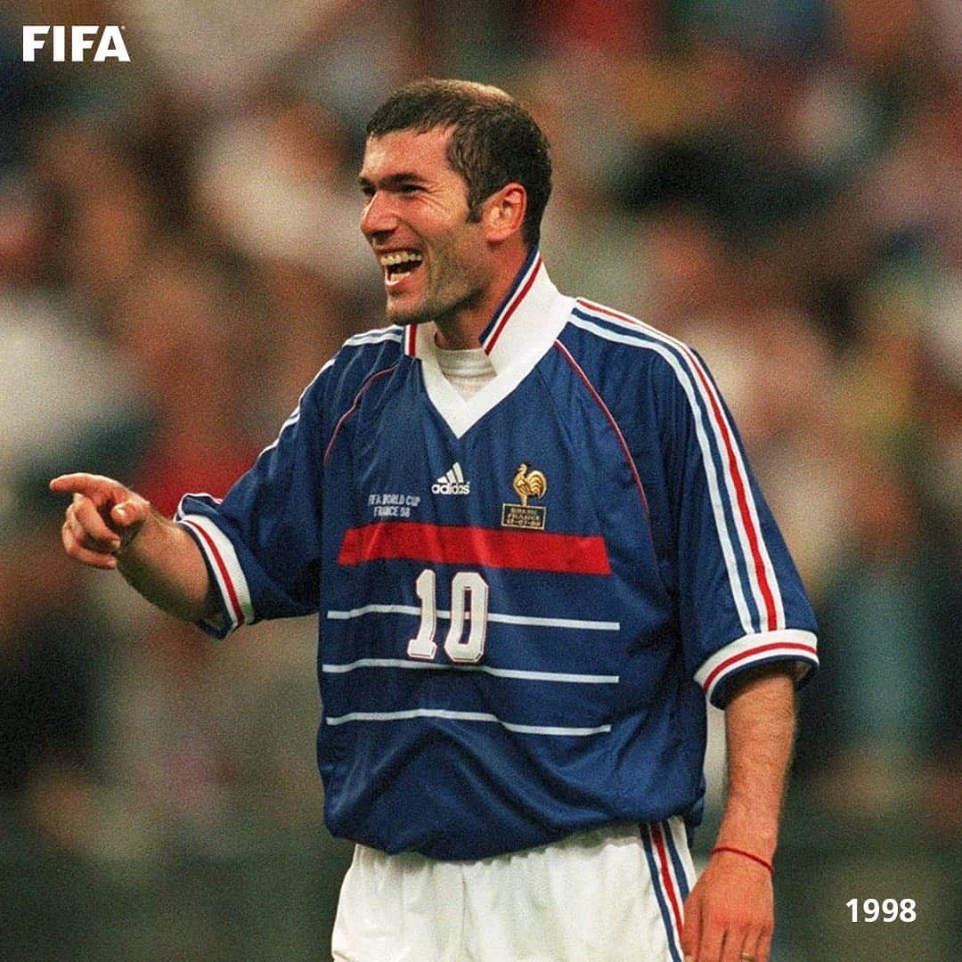 FIFAワールドカップさんのインスタグラム写真 - (FIFAワールドカップInstagram)「1998 #ThenAndNow 2020⁣ ⁣ 🇫🇷 @zidane⁣ ⁣ Class. Quality. Elegance.⁣ ⁣ #WorldCup #France #LesBleus @equipedefrance」10月2日 5時04分 - fifaworldcup