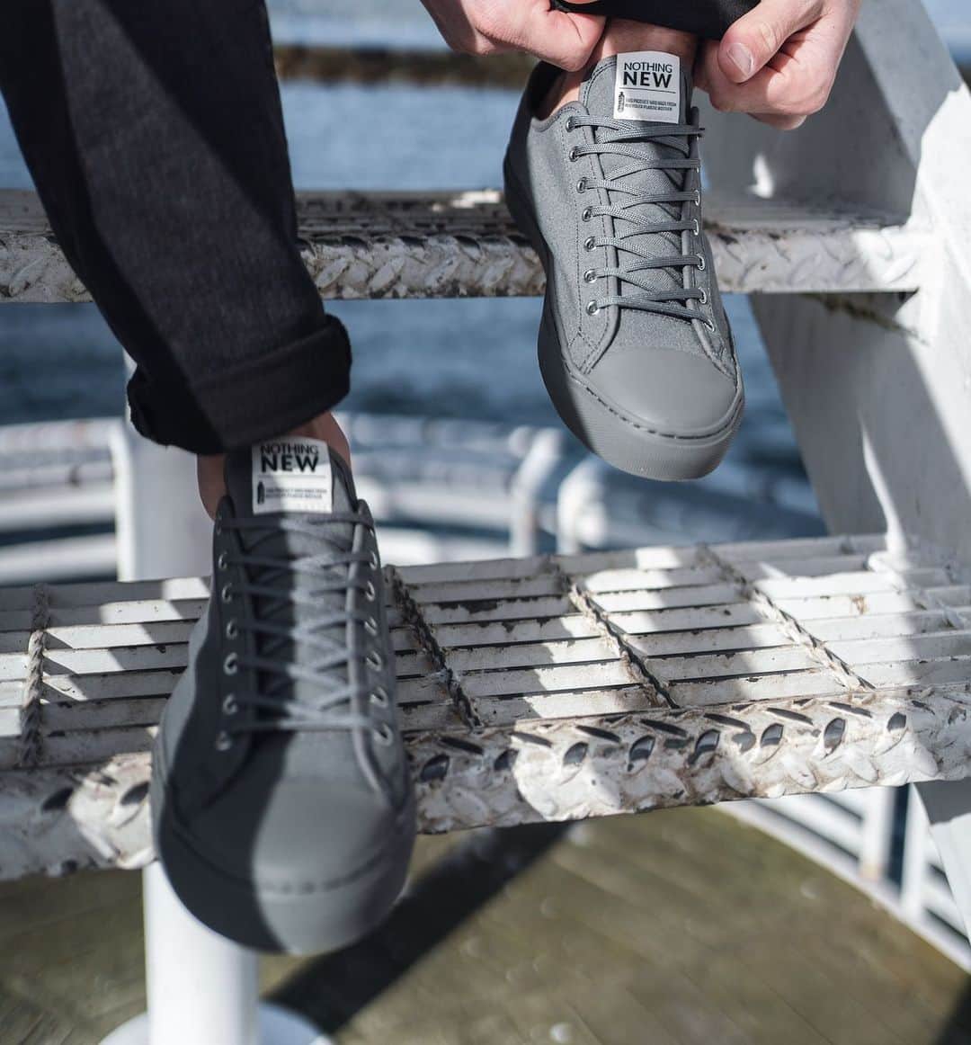Daily Suitsのインスタグラム：「100% Eco-Friendly Sneakers @nothingnew」
