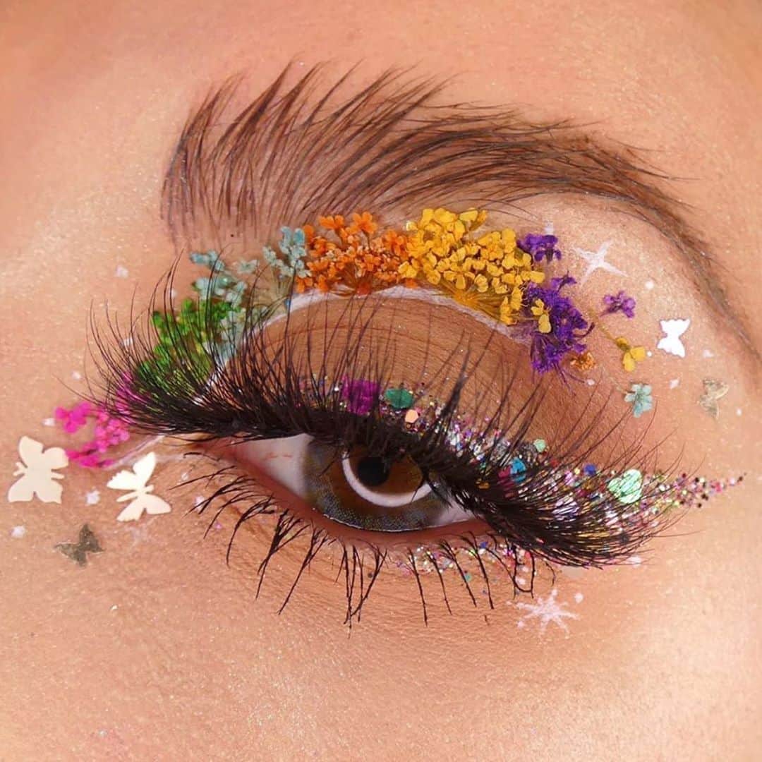 Jeffree Star Cosmeticsさんのインスタグラム写真 - (Jeffree Star CosmeticsInstagram)「🌺🌸 @funbeautygigi used our #ORGY eyeshadow palette to help create this beautiful eye 🧚🏼 #jeffreestarcosmetics」10月2日 6時14分 - jeffreestarcosmetics