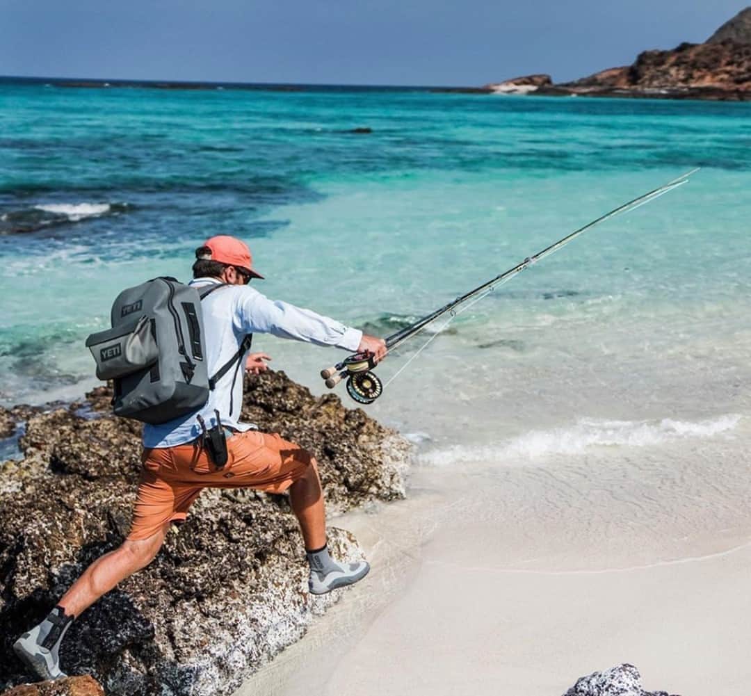 Costa Sunglassesのインスタグラム：「Off the grid, on the move. 📷 : @christiaanpretorius @kkronenberg_photography #SeeWhatsOutThere」
