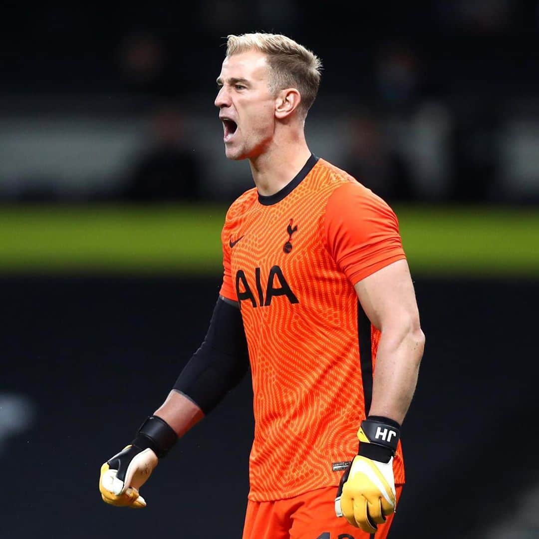 ジョー・ハートのインスタグラム：「Delighted to play my first official game at our home stadium. Crazy game but we qualified which is so important in this crazy schedule!! Let’s go @spursofficial 🤍💪🤍 #COYS」