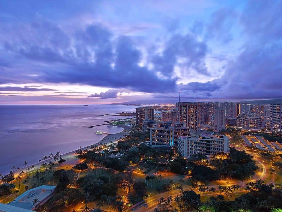 Trump Waikikiさんのインスタグラム写真 - (Trump WaikikiInstagram)「Vibrant hues for miles and miles. 😍」10月2日 7時02分 - trumpwaikiki