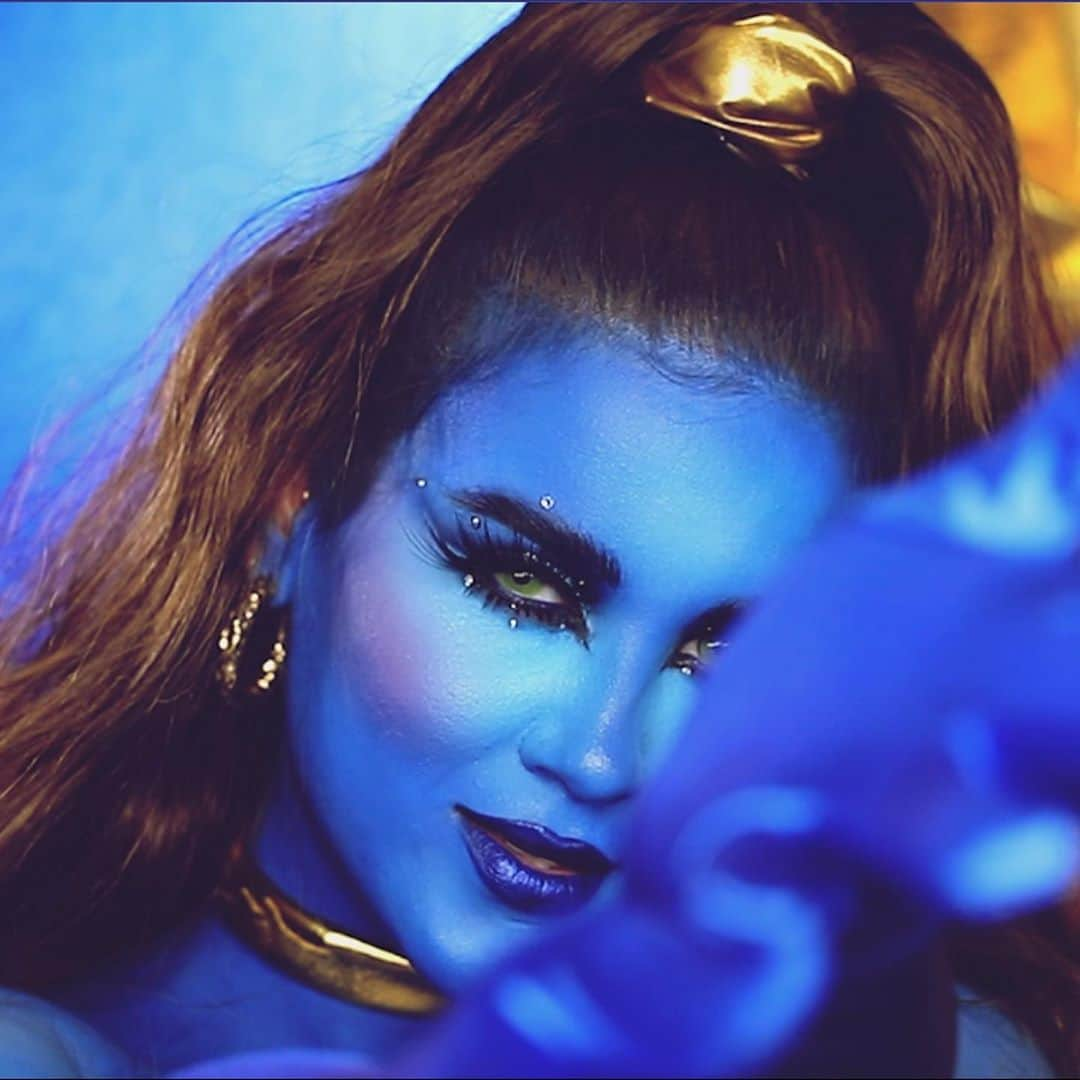 N I C O L E.さんのインスタグラム写真 - (N I C O L E.Instagram)「You ain’t never had a friend like me. 🧞‍♂️ #halloweenmakeup #genie  link in bio」10月2日 7時04分 - nicoleguerriero