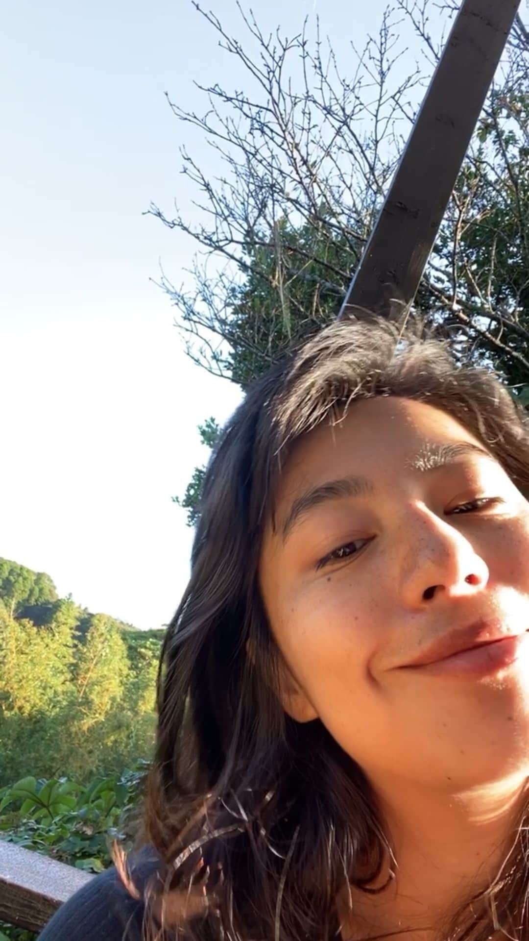 のインスタグラム：「morning mornig new moring new day yay.  Have a great day!x」