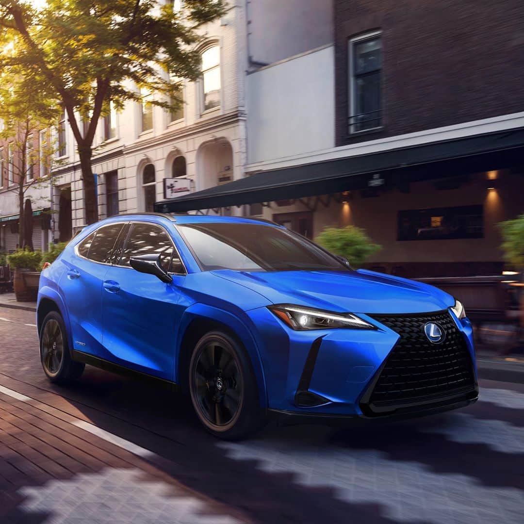 Lexus USAのインスタグラム：「Introducing the #LexusUX Hybrid Black Line Special Edition, with #ZeroHalliburton travel cases. Who’s up for a road trip? Link in bio for more.」