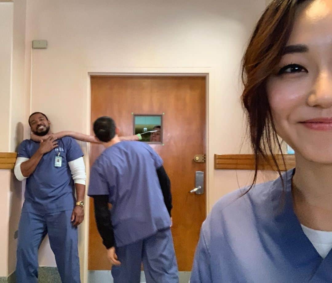 福原かれんのインスタグラム：「Didn’t want Love Sausage to feel left out of the fam photo 🧏🏻‍♀️😉」