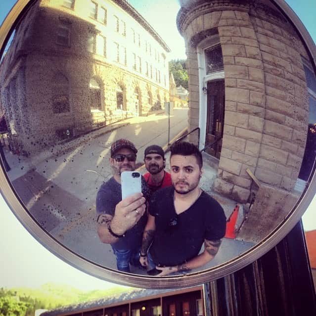 3 Doors Downのインスタグラム：「#TBT to time off in Deadwood, SD」