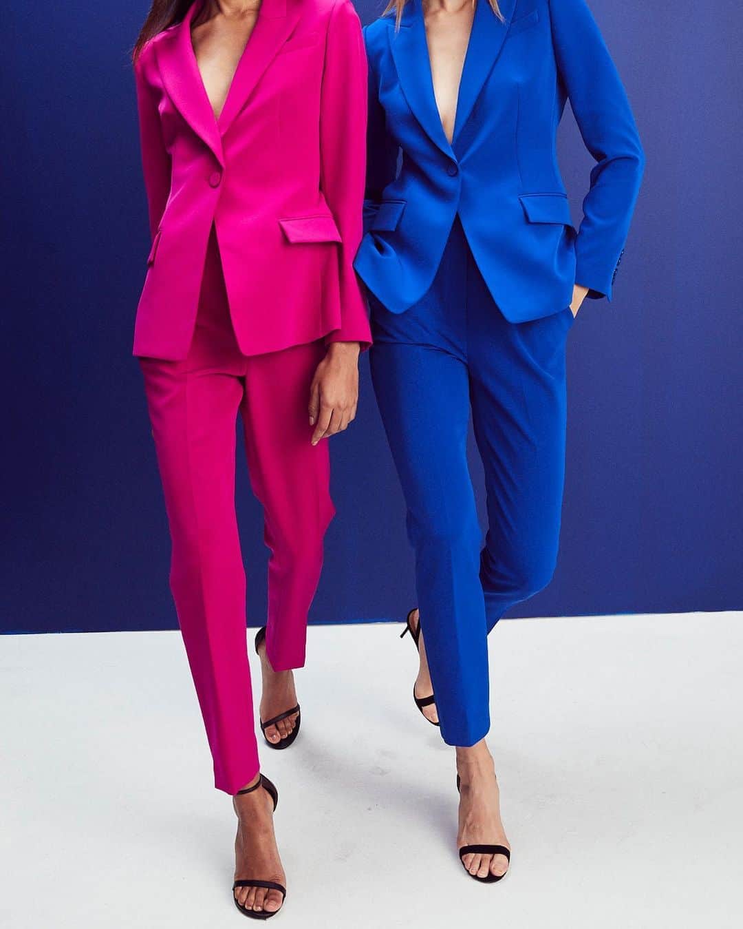 のインスタグラム：「Stand up, be bold, walk together and pave the way for our bright future.  We’re here to remind you to vote and let your voice be heard. For more information on voting and how to register visit voteamerica.com. #millybrightfuture #vote」