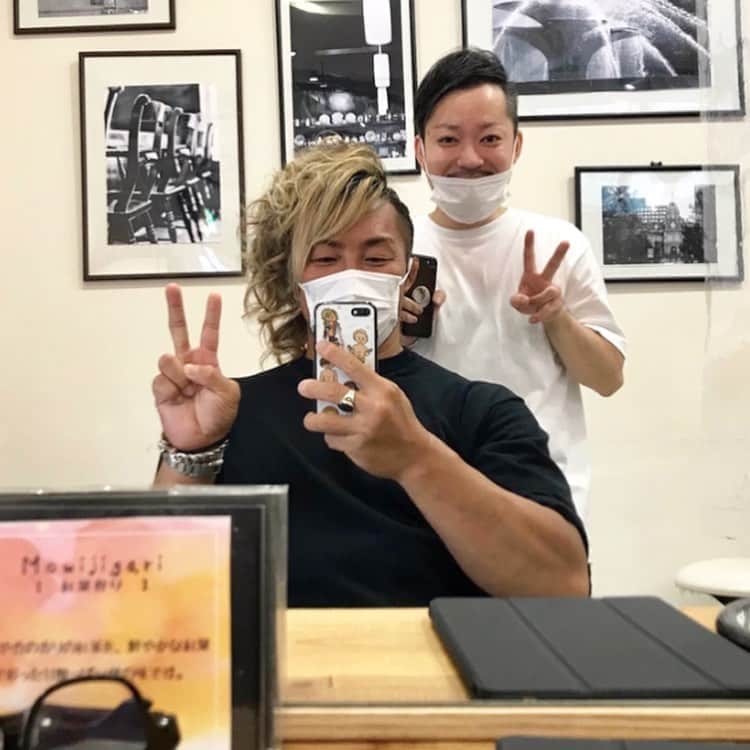 棚橋弘至さんのインスタグラム写真 - (棚橋弘至Instagram)「9/24 #札幌 #hairstyle #吉野家 #はなまるうどん 💮 美容室Verite」10月2日 9時09分 - hiroshi_tanahashi