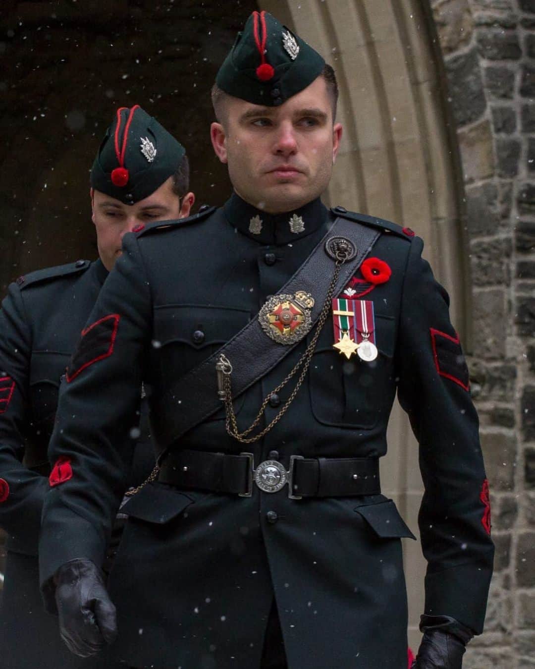 キャサリン・ウィニックのインスタグラム：「So proud of my brother Adam Winnicki who just got promoted to Warrant Officer. Thank you for all you do and for our country! 🇨🇦 @slickwinnick」