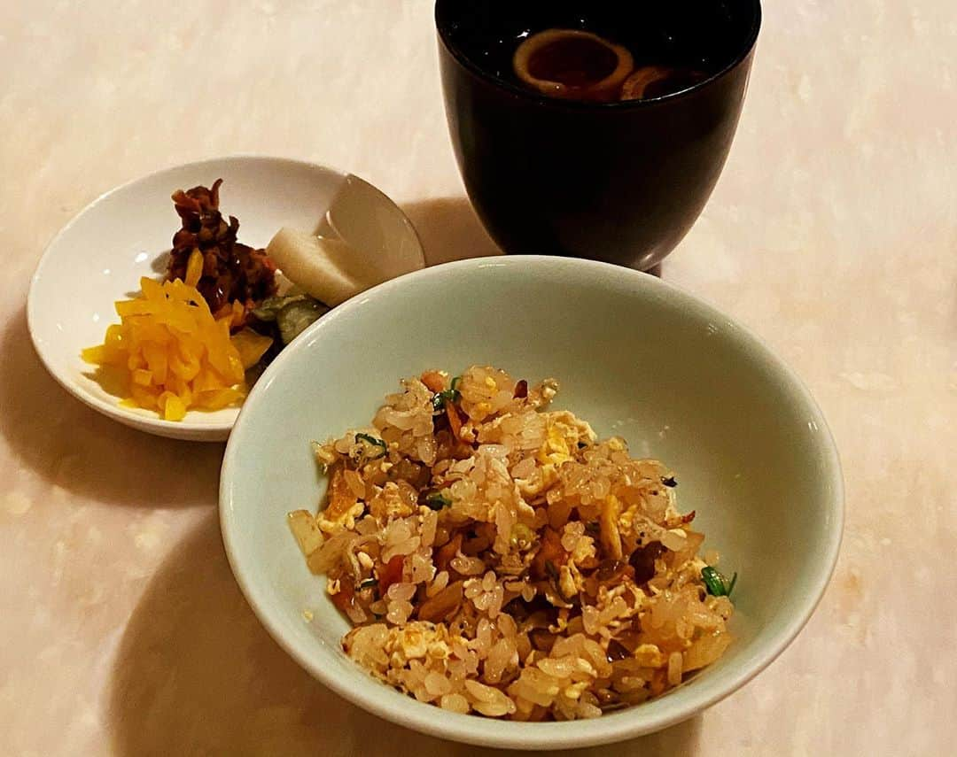 ベリッシモ・フランチェスコさんのインスタグラム写真 - (ベリッシモ・フランチェスコInstagram)「Wooooow ragazzeeee!🤪Delicious fried rice and steak  at “Himorogi”, Kyoto Brighton Hotel 🍚🥩😋👘 「燔」で美味しいチャーハンとステーキを頂きました！ボーノ！👍 #ベリッシモ #料理研究家 #francescobellissimo #vip #kyoto #kyotobynight #nightlife #料理系youtuber #ブライトンホテル京都 #燔 #himorogi #chef #tvchef #celebritychef #京都 #riccanza #steak #wagyu #wagyubeef #和牛 #pictureoftheday #enjoylife #japanesefood #japanesefoodporn #foodporn #stosempreamagnà #cucinagiapponese #giappone #enjoy #bravohailettofinoaquàmoattaccheteastaceppa」10月2日 10時29分 - bellissimoyoshi