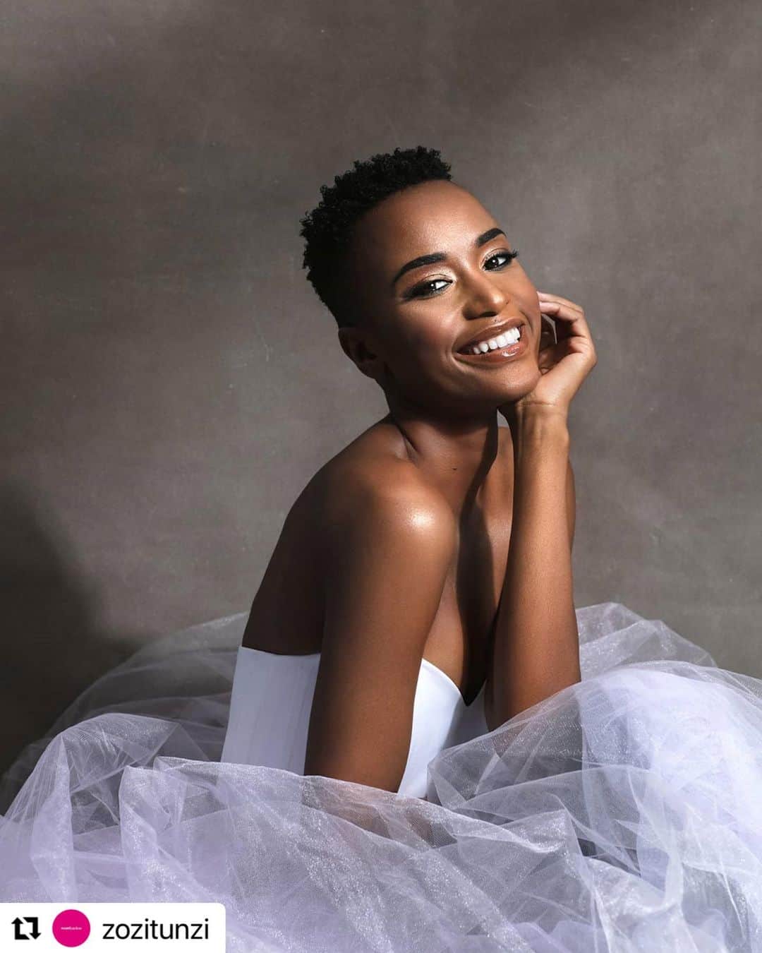 美馬寛子のインスタグラム：「Miss Universe @zozitunzi 🇿🇦 ﻿ ﻿ ﻿ ﻿ ﻿ ﻿ ﻿ ﻿ ﻿ ﻿ ﻿ #southafrica #zozitunzi  #misssa #missuniversejapan #missuniverse #missuniverse2020 #missosology #beauty #tokyo」