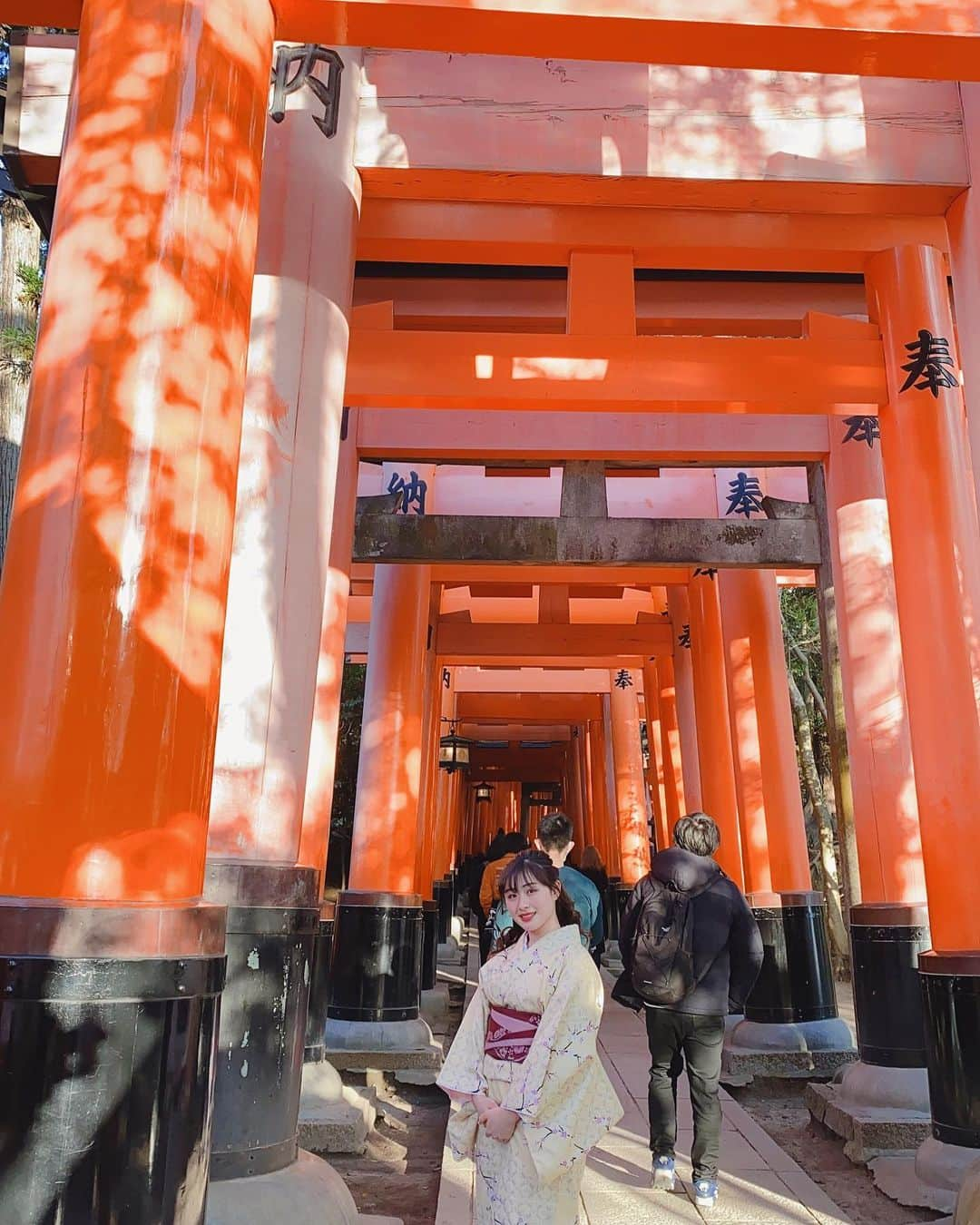 稲垣桃華さんのインスタグラム写真 - (稲垣桃華Instagram)「京都旅行~* 今年の2月コロナ前に友達と京都に行きました⛩ 着物を着て街を散策したんですがとても楽しかったです(๑˃̵ᴗ˂̵)」10月2日 11時14分 - momokan__i