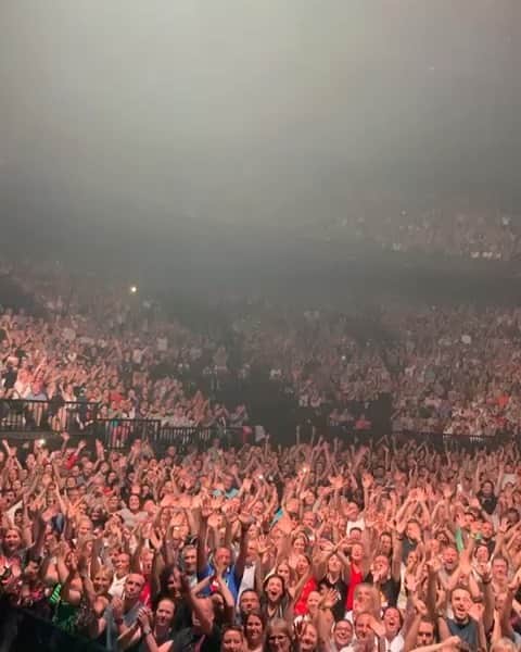 ブライアン・アダムスのインスタグラム：「Bruxelles June 2019. #bruxelles」