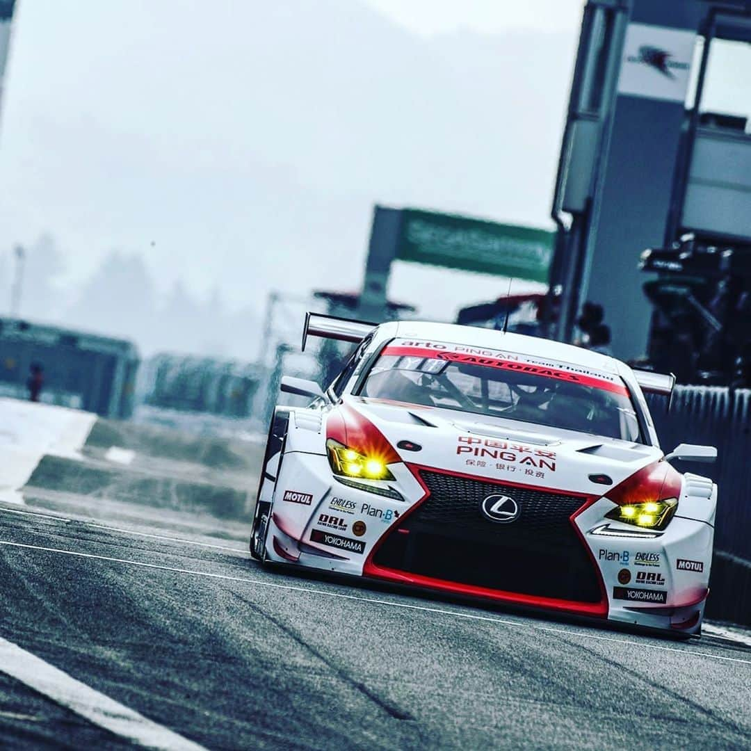 Toyota team thailandさんのインスタグラム写真 - (Toyota team thailandInstagram)「พร้อมมาแรงกันต่อรึยังครับ 3-4 ตุลาคมนี้กับ Autobacs SuperGT Round 5 Fuji GT 300km. Race  🏎 arto Ping An team Thailand #35 ขับโดยโดยนักแข่งชาวญี่ปุ่น Masahiro Sasaki และ Yuui Tsutsumi  วันอาทิตย์ที่ 4 ตุลาคม​นี้​ • Warm-up เวลา 10:10 -​ 10:30** • Race: เวลา 11:30** ตามเวลาในประเทศไทย​ รับชม Live Streaming ได้ทาง YouTube Channel ‘The Race’ https://www.youtube.com/watch?v=cJg5Y4IPLg4 #อยากเห็นคนไทยหัวใจมอเตอร์สปอร์ต #TeamWork #ThaiTeam #TOYOTAGazooRacingteamThailand #CheerThai #ThaiPride #ไม่เชียร์ไทยแล้วจะเชียร์ใคร #แข่งรถ #นักแข่ง #ทีมคนไทย #Car #RaceCar #LexusRCF #SuperCar #SUPERGT #SUPERGT2020 #GT300」10月2日 11時35分 - toyotagazooracingteamthailand