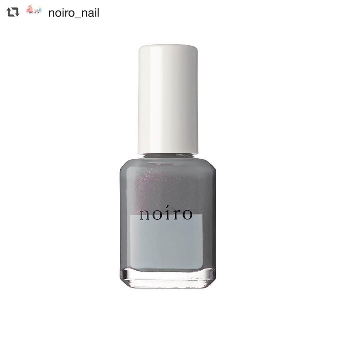 ネイルショップTATさんのインスタグラム写真 - (ネイルショップTATInstagram)「10月14日発売のnoiroの絶妙なカラー☺️💓 どれも素敵で今から迷ってしまいます🥺✨ .  #repost @noiro_nail via @PhotoAroundApp  [10月14日新発売] しんと澄んだ夜の空。 幻想的な色が湧きあがり、波のように空と大地を染めていく。 そんなオーロラ揺らめく景色にインスパイアされたカラーライン。 光と色を重ねて、奥行きのある冬の指先へ。  Brilliant Silenceをテーマにした新4色✴︎  単色塗りはもちろん、2色以上の組合せでもっと可愛いラインナップです。  ◇noiro ネイルカラー   S019  霧の朝、指先に魔法をかけるスモーキーレイク   S020  大地の鼓動を感じるヌードベージュ   S021  粉雪のようなラメが瞬くシルバーグレー   S022  揺らめくオーロラを思わせるミステリアスパープル  #noiro #noironail #私を彩る私の色 #noiroネイルカラー #冬ネイル #くすみカラー #偏光パール #マニキュア #セルフネイル #秋コスメ #冬コスメ #コスメ好きさんと繋がりたい #タカラベルモント」10月2日 11時56分 - nailshoptat