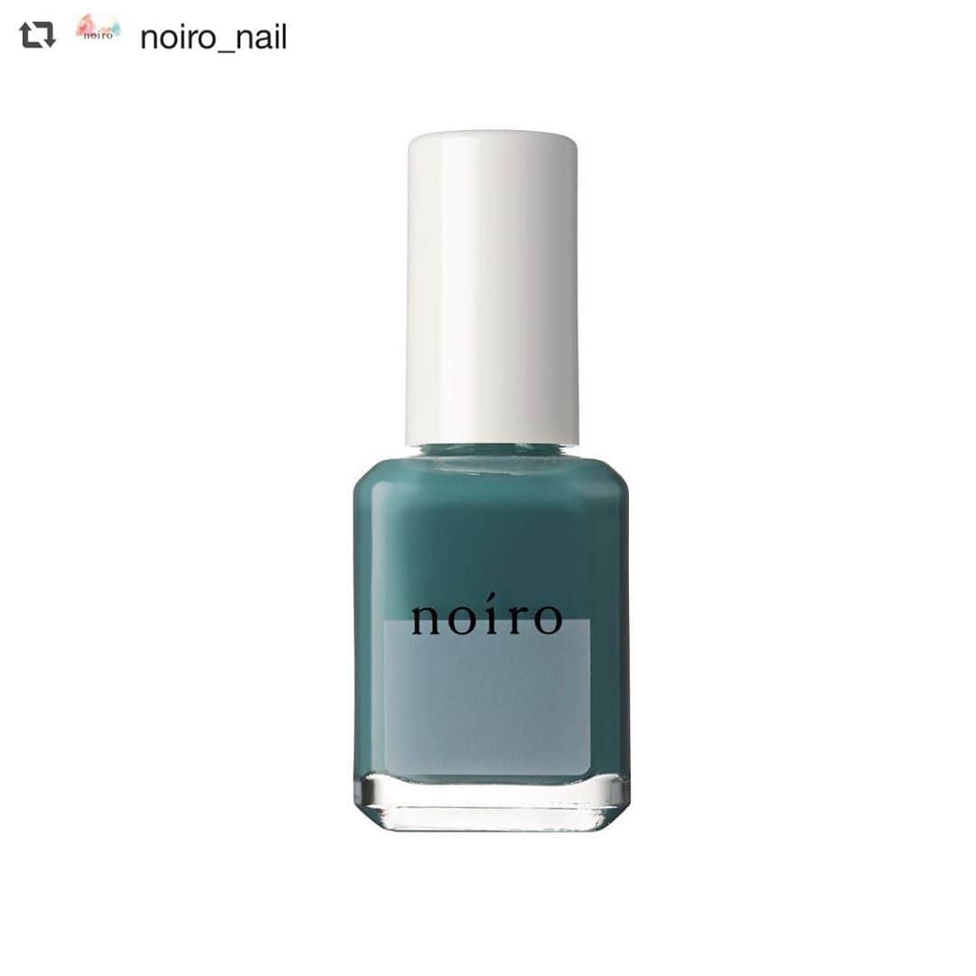ネイルショップTATさんのインスタグラム写真 - (ネイルショップTATInstagram)「10月14日発売のnoiroの絶妙なカラー☺️💓 どれも素敵で今から迷ってしまいます🥺✨ .  #repost @noiro_nail via @PhotoAroundApp  [10月14日新発売] しんと澄んだ夜の空。 幻想的な色が湧きあがり、波のように空と大地を染めていく。 そんなオーロラ揺らめく景色にインスパイアされたカラーライン。 光と色を重ねて、奥行きのある冬の指先へ。  Brilliant Silenceをテーマにした新4色✴︎  単色塗りはもちろん、2色以上の組合せでもっと可愛いラインナップです。  ◇noiro ネイルカラー   S019  霧の朝、指先に魔法をかけるスモーキーレイク   S020  大地の鼓動を感じるヌードベージュ   S021  粉雪のようなラメが瞬くシルバーグレー   S022  揺らめくオーロラを思わせるミステリアスパープル  #noiro #noironail #私を彩る私の色 #noiroネイルカラー #冬ネイル #くすみカラー #偏光パール #マニキュア #セルフネイル #秋コスメ #冬コスメ #コスメ好きさんと繋がりたい #タカラベルモント」10月2日 11時56分 - nailshoptat