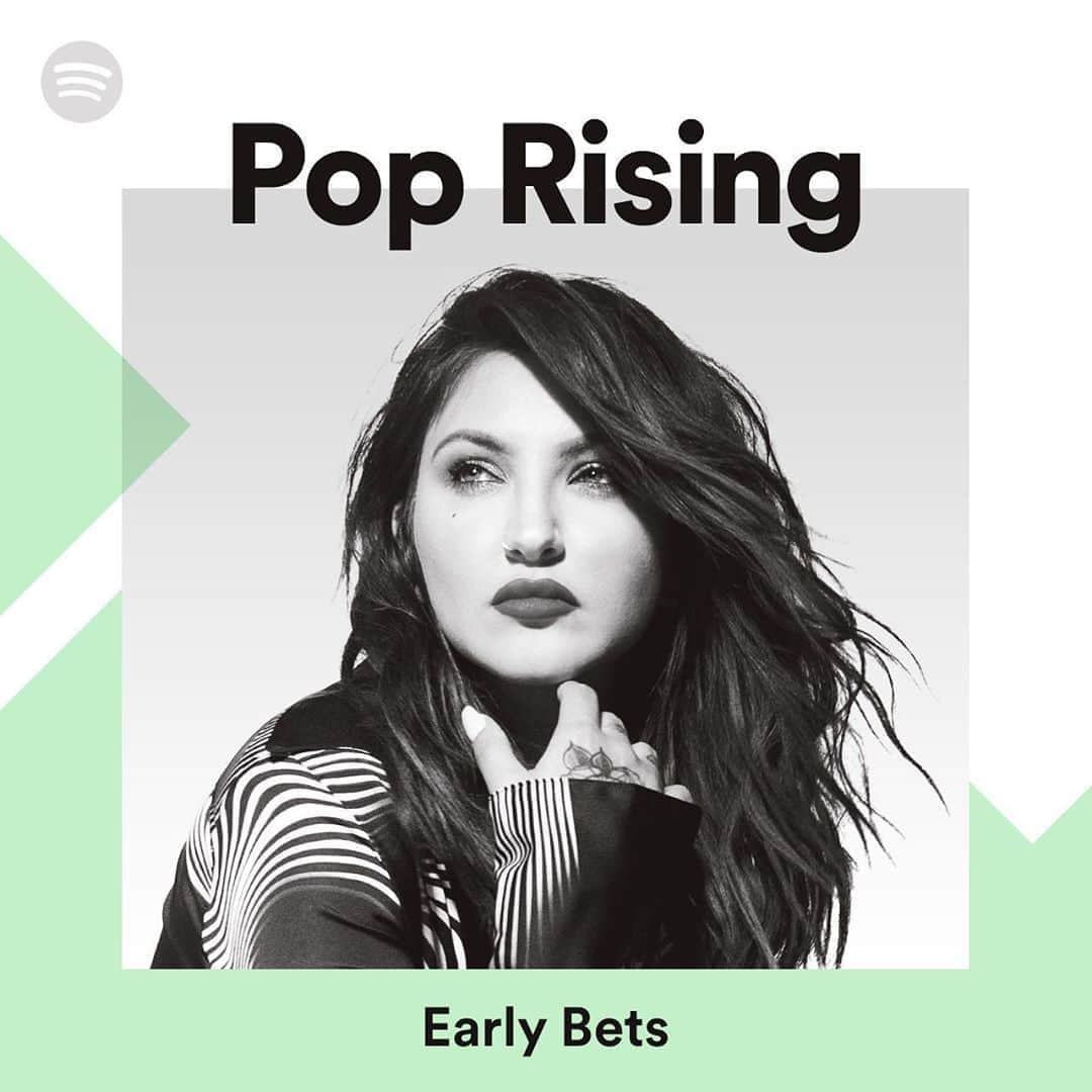 Julia Michaelsのインスタグラム：「WOAHHHHHH thank you @spotify for all the love and cover of Pop Rising!!!!!!!! 🤩 #LieLikeThis」