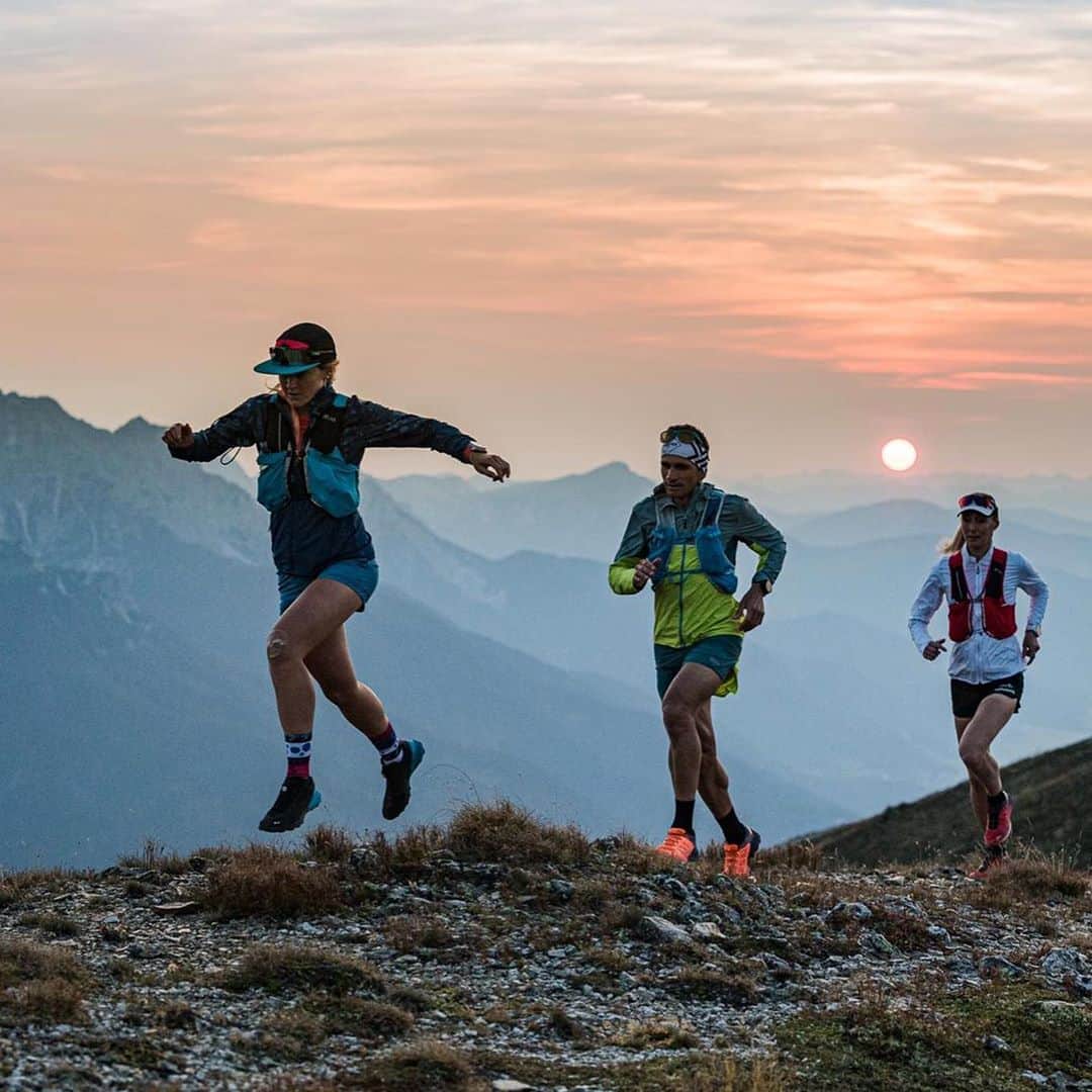 Suuntoさんのインスタグラム写真 - (SuuntoInstagram)「An epic running adventure unlike any other starts in just five days: The #AlpFrontTrail!  This team run is about more than traversing 850 km and 55,000 m vertical gain through the Alps. The 10 athletes are doing it to mark how far Europe has come since the wars of the 20 century. They will run along the WW1 front line in the Alps where Italian and Austrian mountain troops battled one another.  The eight day adventure will start in Grado next Tuesday and finish at Stelvio Pass, passing Sexten and Riva, through the heart of the Dolomites.  Follow the #AlpFrontTrail here and at alpfronttrail.com to mark history with the runners!  #adventurestartshere  📷 @wisthaler_photography  🏃‍♀️🏃‍♂️ and team: @philippreiter007 @mnt_gabriel @nico_blkorwht @hannesnamberger @carogredler @michael_mair_am_tinkhof @laura_dahlmeier @dani.jung @eva.maria.sperger @jakobherrmann @martiskka @inaforchthammer @trailtomwagner @perkmann_hannes @hanneskroess @3zinnendolomites」10月2日 21時23分 - suunto