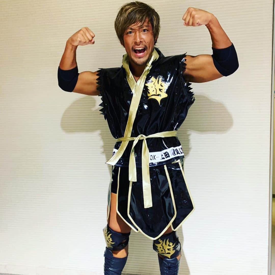 中村風太のインスタグラム：「【10.2 熊本大会試合速報】  ●第1試合　1/15  ★DRAGONGATE vs 闘龍門  YAMATO Ben-K ✖️ ジェイソン・リー vs 吉野正人 ドラゴン・キッド　⭕️ 近藤修司  （14分21秒 バイブル）  #TheGateOfVictory2020 #DRAGONGATE #ProWrestling #DRAGONGATE世代 #ドラゴンゲート #ben_k #夕建設　#上田電気工業 #workout #筋トレ #tanning #日焼け #黒肌 #日本　#熊本 #instgram」