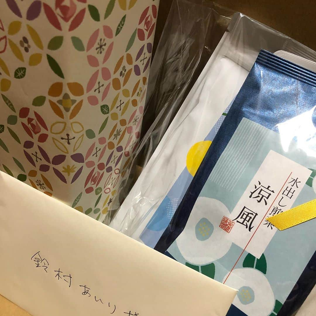 鈴村あいりのインスタグラム：「載せきれなかったプレゼントのお写真です🎁 本当にありがとうございました！🙇‍♀️」