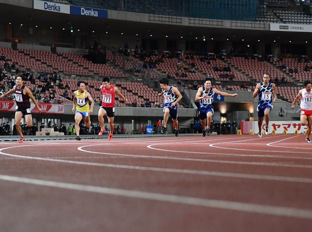 日本オリンピック委員会さんのインスタグラム写真 - (日本オリンピック委員会Instagram)「陸上の日本選手権第2日。男子100m決勝は向かい風0.2mのもと、桐生祥秀選手が10秒27で1着。6年ぶり2度目の日本一となりました🙌🎊 ケンブリッジ飛鳥選手が10秒28で2位、小池祐貴選手が3位。 （写真：アフロスポーツ） . 👟The 104th Japan Track & Field National Championships👟 . [Men's 100m Final] 🥇桐生祥秀/Yoshihide Kiryu 10.27 🥈ケンブリッジ飛鳥/Aska Cambridge 10.28 🥉小池祐貴/Yuki Koike 10.30 . #陸上 #athletic #桐生祥秀 #YoshihideKiryu #ケンブリッジ飛鳥 #AskaCambridge #小池祐貴 #YukiKoike #がんばれニッポン #teamnippon #japaneseolympiccommittee #Tokyo2020  . 📷AFLOSPORT」10月2日 21時50分 - teamjapanjoc
