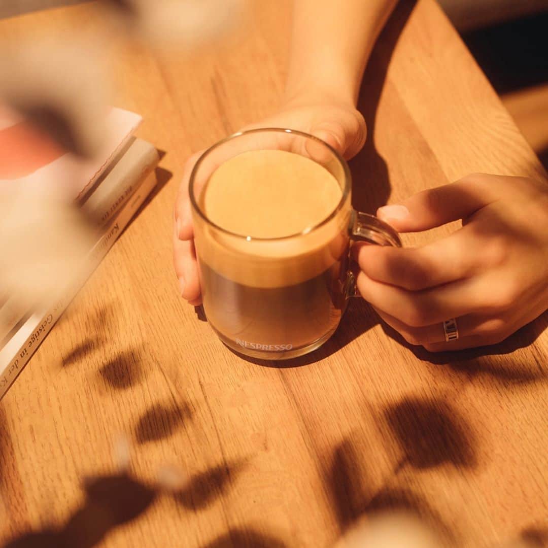 Nespressoさんのインスタグラム写真 - (NespressoInstagram)「Contemplative moments are always better with coffee, don't you think?   Your #NespressoMoments are waiting--so make sure to carve out some time for yourself today.  📷: @studiocnp  #Nespresso #NespressoMoments #Vertuo」10月2日 22時00分 - nespresso