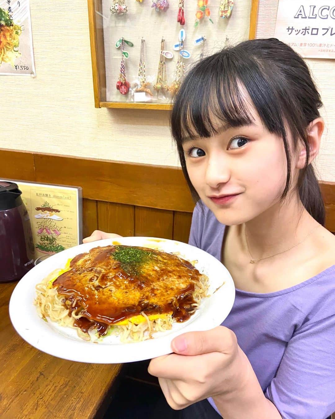 りょう（民謡ガールズ）さんのインスタグラム写真 - (りょう（民謡ガールズ）Instagram)「広島焼き🤤  #広島焼き #牡蠣 #広島 #おいしい #lfl #i4i #instalike #instagood  #follow #delicious #hiroshima #okonomiyaki #japanesefood  #follow #goodnight」10月2日 21時58分 - wawawa_ryo