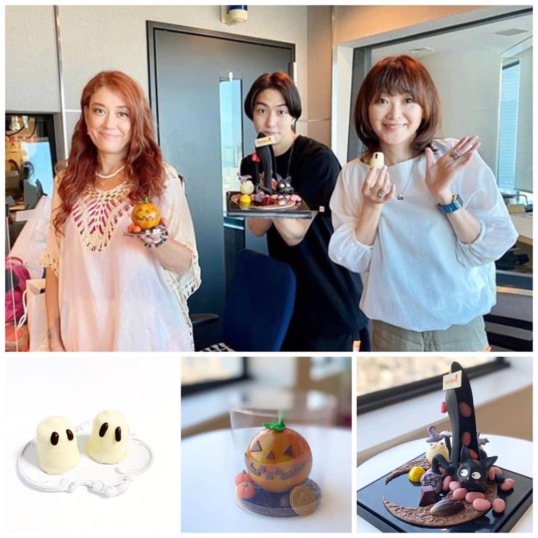 市川歩美のインスタグラム：「J-WAVE『ALL GOOD FRIDAY』の生放送で、LiLiCoさんと稲葉友さんと❤️  生放送のスタジオはコロナの影響で久しぶり！お二人と一緒にまたお話できて、すごーく楽しかったです❤️❤️  radikoタイムフリーでしばらく聴けます。J-WAVE ALL GOOD FRIDAY 10月2日1530頃から🎃  #ilovechocolate  #chocolat #chocolatelovers  #chocolate #チョコレート #チョコレート大好き #チョコレート好き #ショコラ #チョコレート好きと繋がりたい #チョコレートケーキ #カカオ #ALLGOODFRIDAY  #JWAVE  #和光ケーキアンドチョコレートショップ #ザプリンスパークタワー東京 #ハロウィーン #ハロウィーンチョコ #サマーバードオーガニック」
