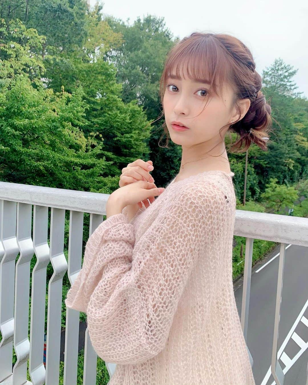 小山リーナさんのインスタグラム写真 - (小山リーナInstagram)「ピンク色のニット🌷」10月2日 21時57分 - rina_koyama_box