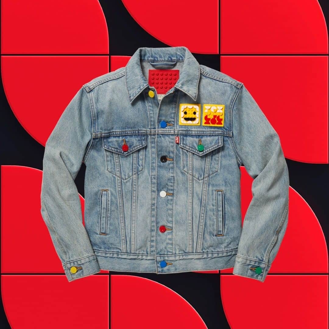LEGOさんのインスタグラム写真 - (LEGOInstagram)「Our limited-edition Levi’s collection is finally here! The colorful range of clothes and accessories can all be customized with LEGO DOTS. Which one is your favorite? 😍     #LEGO #Levis #LEGODOTS #DotYourWorld #LEVIsLEGO」10月2日 22時00分 - lego