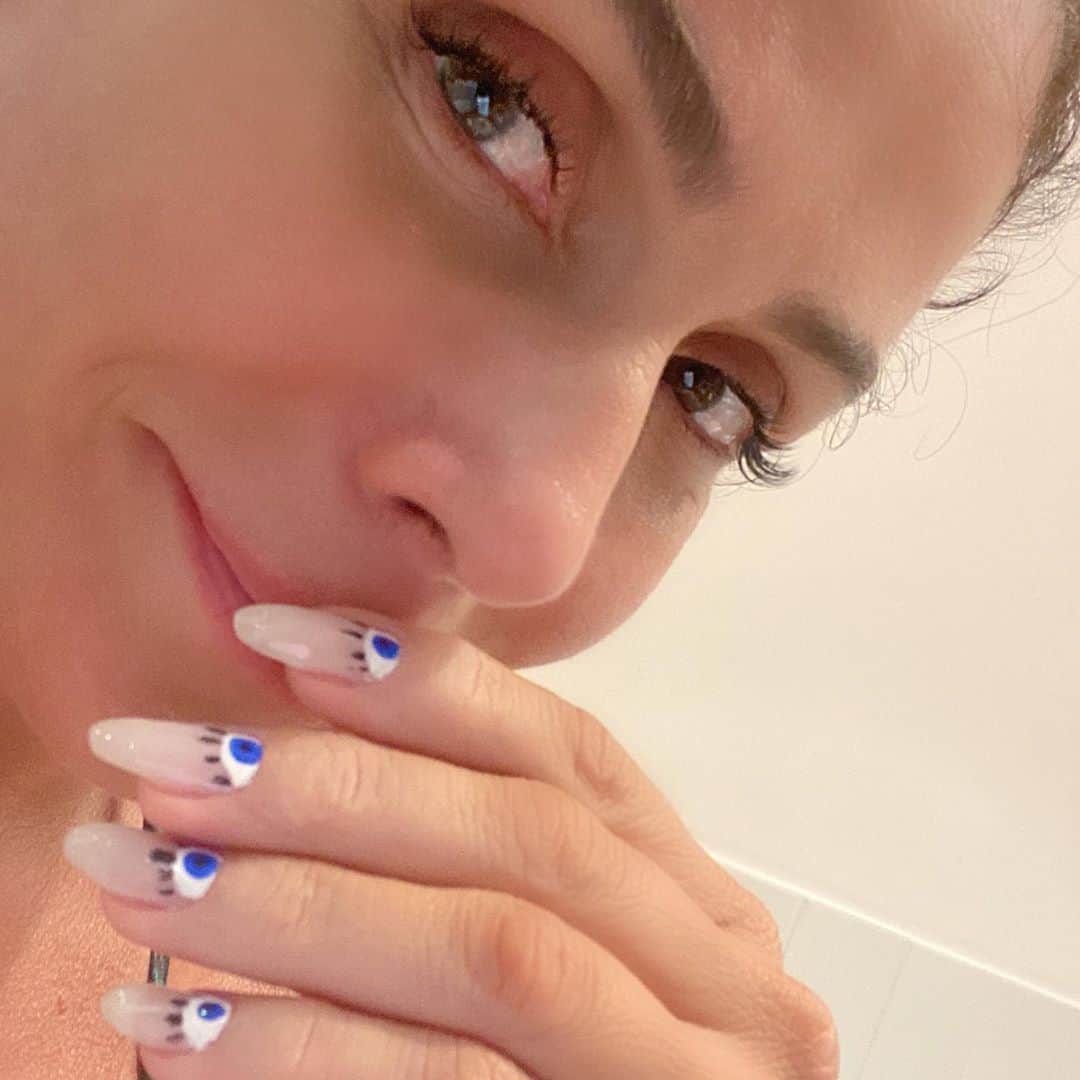 Giovanna Antonelliのインスタグラム：「He He He!!! Brincando de unhas! 💅🏻 Né amiga @nailneide.nail ?? Quem se diverte criando também???」