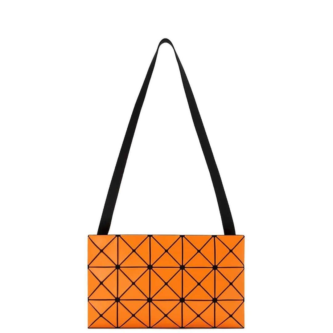 BAO BAO ISSEY MIYAKE Official Instagram accountさんのインスタグラム写真 - (BAO BAO ISSEY MIYAKE Official Instagram accountInstagram)「【NEW ITEM】LUCENT MATTE-2  RELEASE MONTH October, 2020 ※By country, release month may be different.  #baobaoisseymiyake #baobao #isseymiyake #crossbody #lucentmatte2」10月2日 14時04分 - baobaoisseymiyake_official