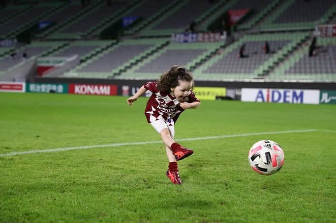 アンドレス・イニエスタさんのインスタグラム写真 - (アンドレス・イニエスタInstagram)「👏⚽️ PA❤️S」10月2日 14時14分 - andresiniesta8