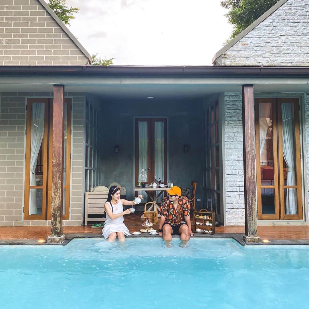 GYEON SEOのインスタグラム：「_* sweet afternoon treats 🌷 . . @hunzgmemo  #hunzgmemo」