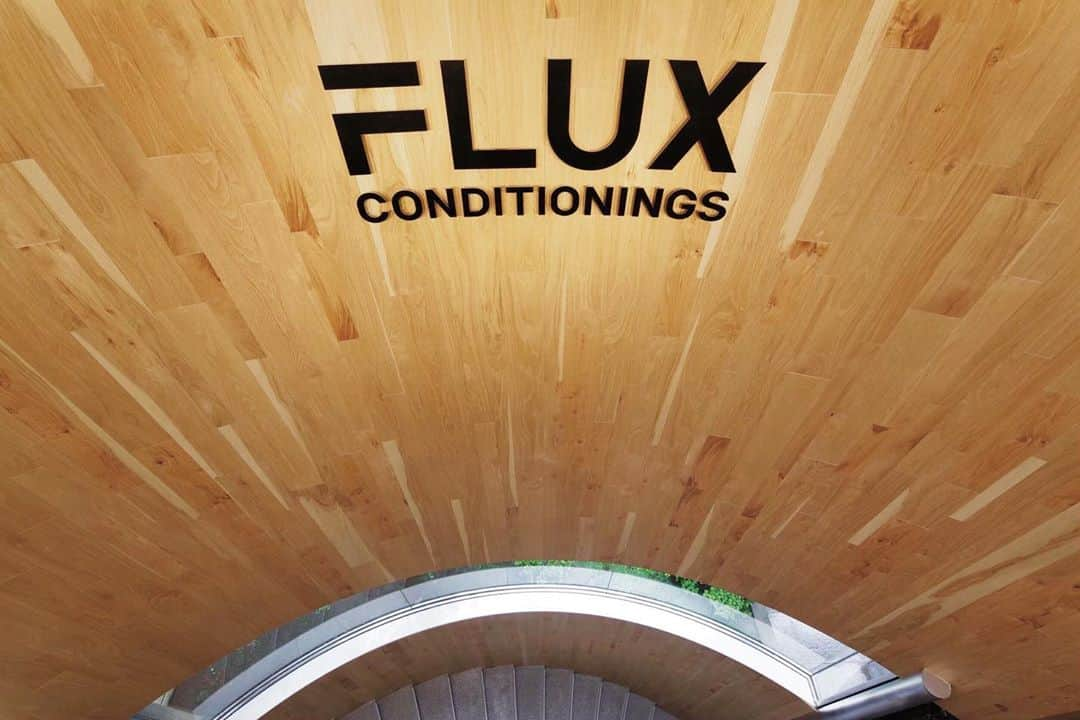 FLUX CONDITIONINGSさんのインスタグラム写真 - (FLUX CONDITIONINGSInstagram)「安心安全の空間作りを﻿ ﻿ ﻿ 10月も引き続きコロナウイルス感染拡大防止に注力し、お客様に安心・安全な空間、施設づくりに努めてまいります。﻿ ﻿ ﻿ 詳しい感染予防対策におきましては、"感染予防対策"の動画・HPをご確認下さい。﻿ ﻿ ﻿ FLUX CONDITIONINGS﻿ ﻿ ﻿ #fluxconditionings #fluxworkout #フラックスワークアウト #flux #フラックスコンディショニングス #代官山ジム  #健康 #ワークアウト #トレーニング #コンディショニング #ジム  #workout #fitness #training #conditioning #functionaltraining #gym  #exercise #healthcare #fitnessgirl #代官山 #渋谷 #東京 #魅せる動ける身体 #体力作り #自律神経を整える #不調改善 #パーソナルトレーニング #腰痛改善 #肩こり解消」10月2日 15時22分 - flux.conditionings