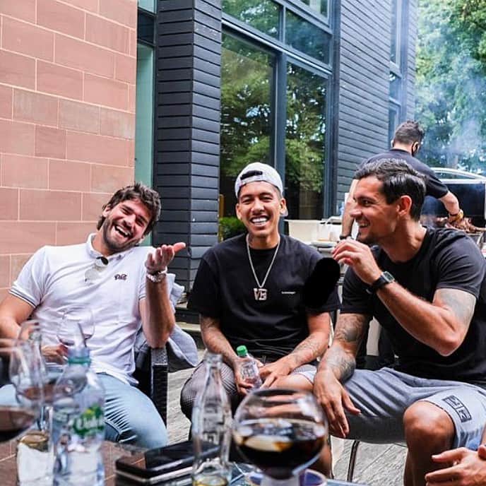 デヤン・ロヴレンのインスタグラム：「Happy Birthday to both of my brazilian brothers. Have a blessing day, miss you both. 🙏🏻🙏🏻」
