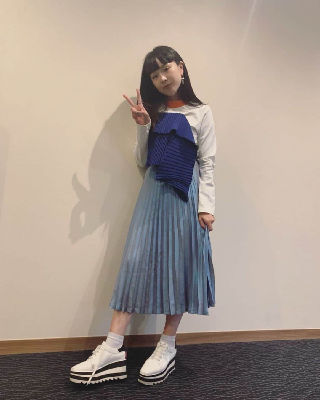 Young Juvenile Youthさんのインスタグラム写真 - (Young Juvenile YouthInstagram)「5時に夢中に出ます〜😍 リモートなのが残念🥺  #今日は私服♥️ #5時夢」10月2日 16時35分 - yjymusic