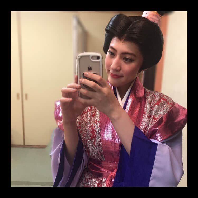 土井悠さんのインスタグラム写真 - (土井悠Instagram)「舞台『細川たかし特別公演　ダチョウ倶楽部一座旗揚げ公演』  初日の御来場ありがとうございました！　 たくさんの笑顔、笑い声が楽屋まで届いてます☺︎ また明日もお待ちしております～  #細川たかし特別公演 #ダチョウ倶楽部一座旗揚げ公演 #西遊記  #明治座」10月2日 16時49分 - yu_doi