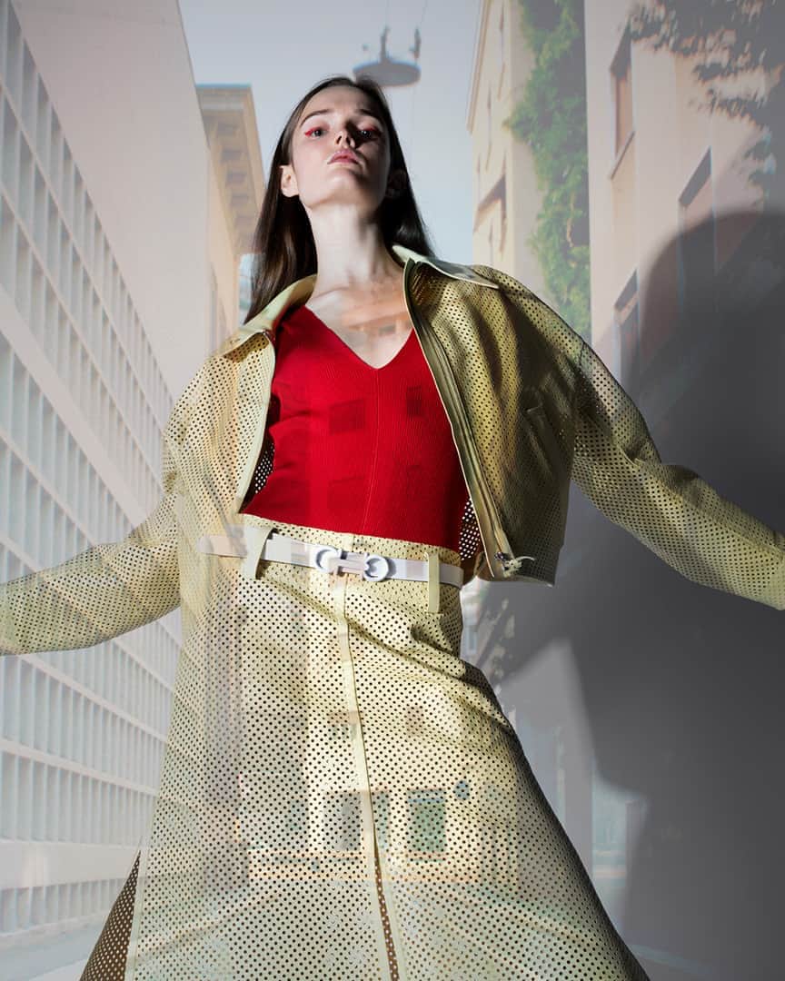 サルヴァトーレ・フェラガモのインスタグラム：「Scenes from Luca Guadagnino’s Milan-shot movie project some of the city’s most atmospheric locales on a cast of models wearing Creative Director Paul Andrew’s thrilling and powerful new season pieces from #FerragamoSS21. Try the effect yourself with the Milan Marvel Instagram Filter from Salvatore Ferragamo.」