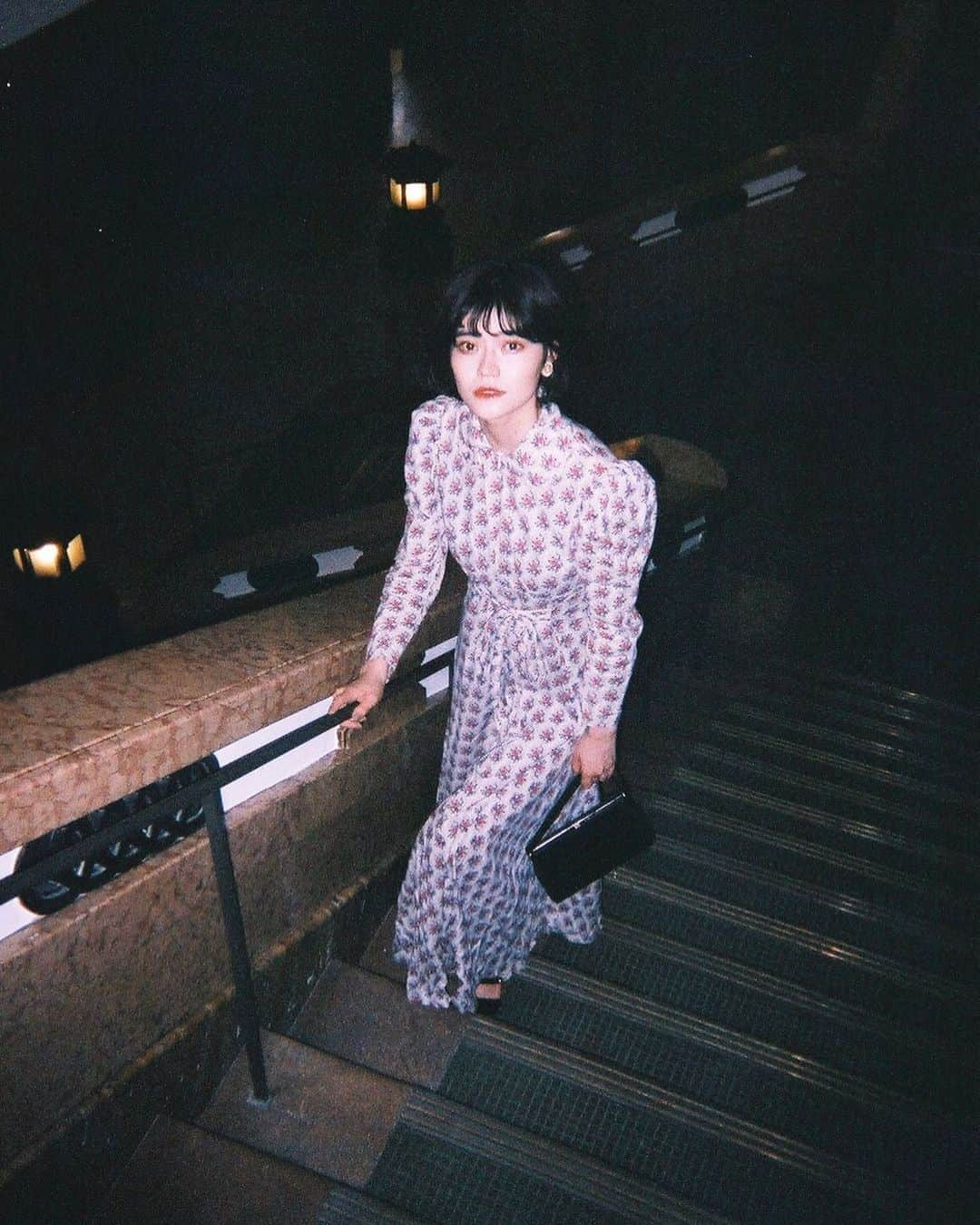 追田菜々花さんのインスタグラム写真 - (追田菜々花Instagram)「emotionalとは  #写ルンです #写ルンですのある生活 #写ルンです女子 #写ルンです好きな人と繋がりたい #フィルムカメラ #フィルムカメラに恋してる #フィルム写真 #レトロコーデ #レトロ建築 #レトロファッション #80s #80sfashion #threestar #kyoto #京都市京セラ美術館 #京セラ美術館 #京都市美術館 #美術館 #美術館巡り #美術館好きな人と繋がりたい #美術館デート #ワンピース #ワンピースコーデ #エモい #エモい写真が撮りたい #カメラ好きな人と繋がりたい #カメラ女子 #カメラマンさんと繋がりたい #カメラ散歩 #岡崎」10月2日 17時30分 - mcr2020_01on