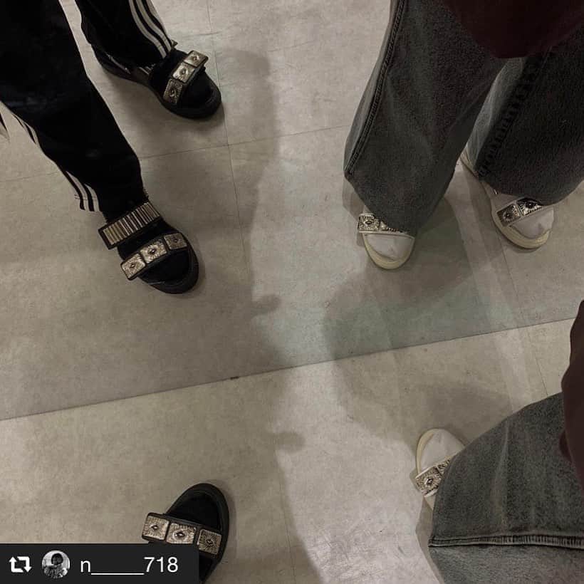 TOGAさんのインスタグラム写真 - (TOGAInstagram)「#repost @n_____718 TOGA PULLA SHOE Metal sneaker sandals Available at TOGA stores and TOGA ONLINE STORE. @togaarchives_online ・ #togaarchives #togaarchives_online #toga #togapulla #togapullashoe #shareyourpulla #togapulla20aw #トーガ #トーガアーカイブス #トーガプルラ」10月2日 17時48分 - togaarchives