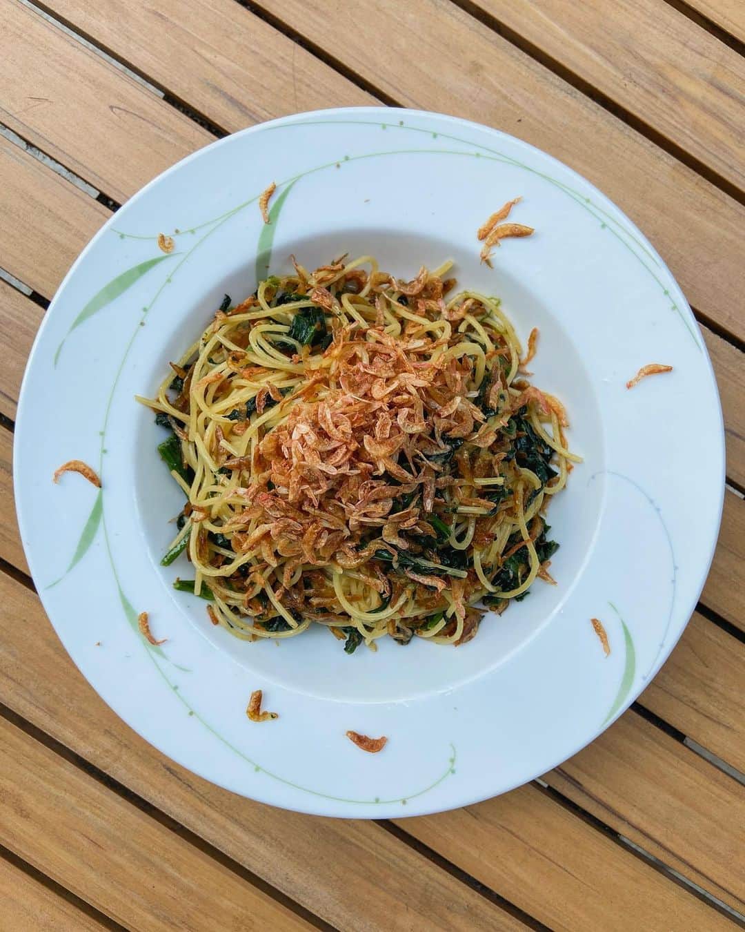 Courtyard by Marriott Tokyoのインスタグラム：「ラヴァロック　ランチ 11:30～14:30（L.O.14:00) 平日 🍽️--6種類のランチセットに週替わりパスタが加わってリニューアル -😀 10月5日の週替わりランチは桜海老と法連草のスパゲティー！(バゲット付き）  新鮮なほうれん草と桜海老が入った和風スパゲッティはいかがでしょうか？ 海老が好きな方ならご満足できる一品です。添えられたバゲットパンとの相性もぴったり、スパゲッティーソースを絡めてお召し上がりください。  LAVAROCK Lunch 11:30～14:30（L.O.14:00) Weekdays 🍽️--Weekly Pasta starting next week 10/5-😀  Spaghetti with Sakura Shrimp and Spinach (incl Baguette) Enjoy this Japanese style spaghetti with sakura shrimp and fresh spinach. Also, we don't hold back on sakura shrimp! There's a lot! Also, enjoy your baguette by dipping it into your spaghetti sauce when you are done.  Share your images by tagging @cytokyo and you might be featured on our Instagram page! 😎   #日本橋 #銀座 #レストラン #タイ料理 #オフィスランチ #ホテル #東京駅 #京橋グルメ #京橋 #牛肉 #ランチ #東京 #マリオット #ランチセット #丸の内ol #東京駅 #京橋グルメ #京橋 #東京 #丸の内 #OL #美味しい #tasty #パスタ #spagetti #和風パスタ #pastalover #Penne #イタリアン料理 #ペンネ #japanesepasta #pasta #pastalove #foodporn」