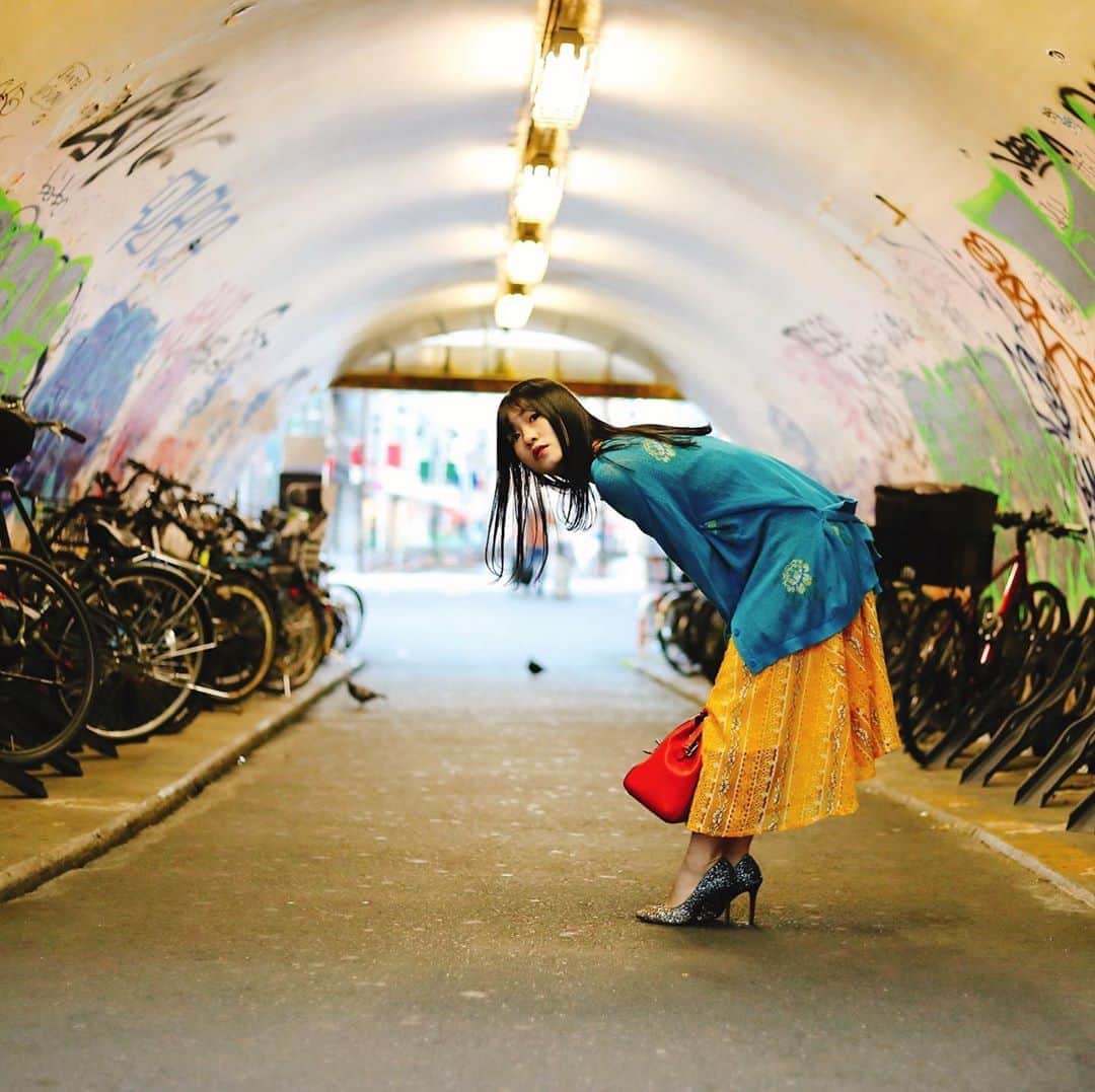 桜雪さんのインスタグラム写真 - (桜雪Instagram)「宮下公園前のトンネル。  前はすっごく暗くて怖い場所だったけど、 その先に新しい宮下公園ができてからは明るくなって通るの平気になりました👻👻👻  #何枚目が好きですか  #渋谷区　#渋谷の風景 #渋谷巡り #トンネルの中で #ポートレート撮影 #lilybrown」10月2日 18時00分 - yuki_12hsm