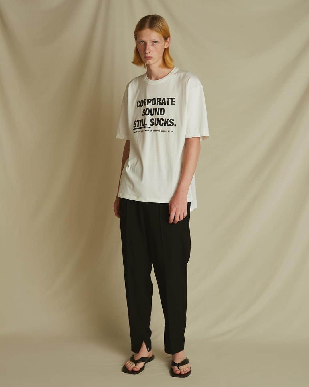 ウィザードのインスタグラム：「2021 SPRING SUMMER COLLECTION “SCREAMING LIFE"  OFFICIAL WEB STORE  https://wizzard.stores.jp/  ドキュメンタリー映画 Kurt Cobain Montage Of Heck から着想を得たコレクション。 Kurt Cobainの持つ繊細さやその中にある闇、彼の思想とスタイルを独自の切り口でイメージしグラフィックプリントや色彩などを用いて表現しています。  #wizzard_fac  #wizzard  #fashion  #tokyofashion  #streetfashion  #fashionphoto #designersbrand  #domesticbrand  #mensfashion #メンズファッション #ファッションブランド #ウィザード」