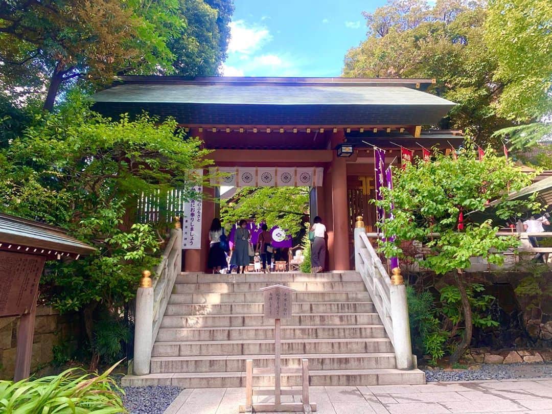 大江朝美さんのインスタグラム写真 - (大江朝美Instagram)「優しい場所っていいなあ 綺麗な場所だから写真見返すだけで行きたくなる😹  #東京大神宮」10月2日 18時27分 - purplepurple_615