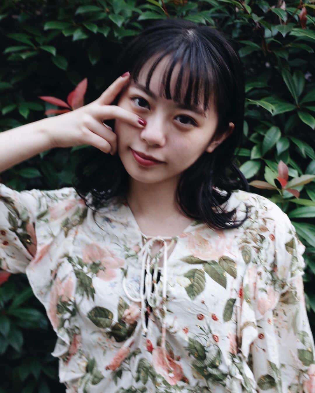 濵咲友菜さんのインスタグラム写真 - (濵咲友菜Instagram)「* 髪がバシバシすぎて整えてもらいました〜💇‍♀️  ⚠︎写真の時だけマスク外してます @youyokoo」10月2日 18時53分 - sayuna_hamachan